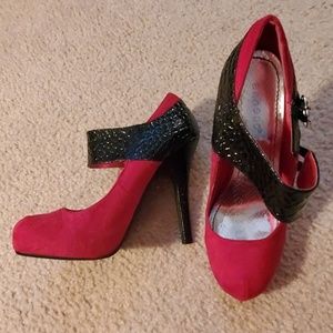 Bamboo red heels with black strap size 7